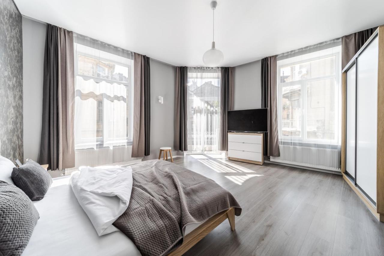 Inshiapartments On Popovycha Str Leopoli Esterno foto